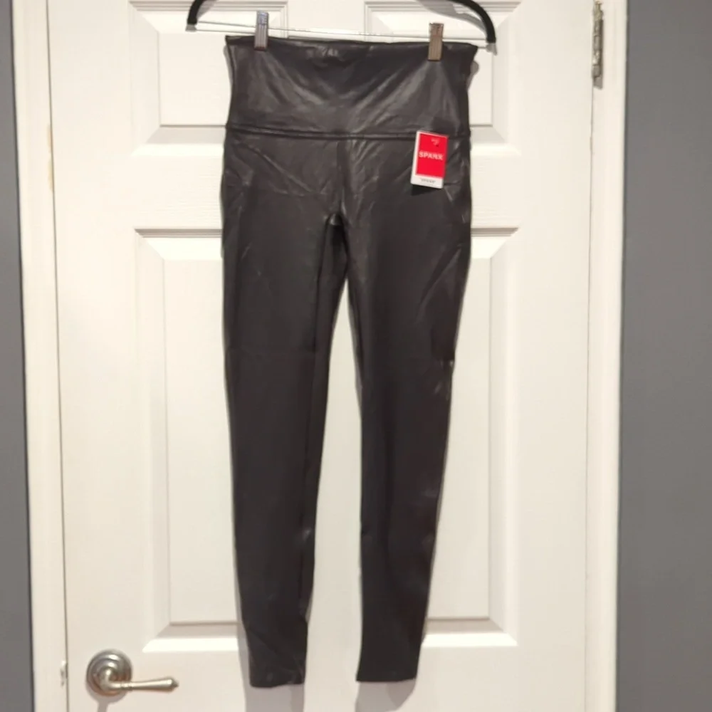 NWT Spanx Faux Leather Leggings - Picture 3 of 5